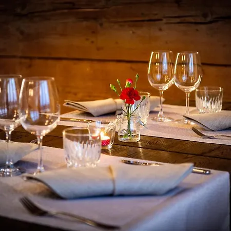 De Gamlas Hem & Restaurant Szálloda