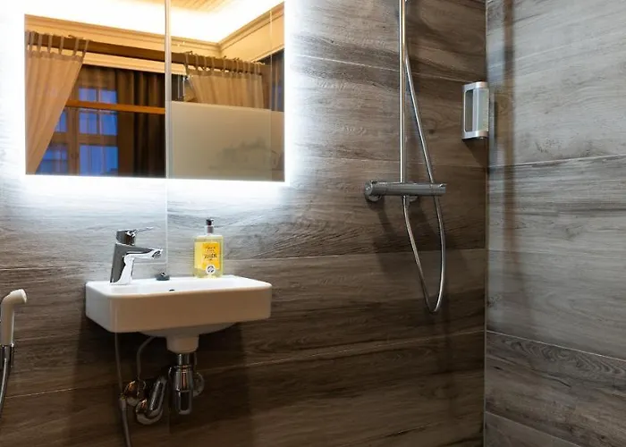 De Gamlas Hem Hotel&restaurant Hotell 3*